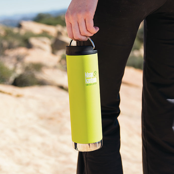 tkwide-cafe-cap-v6 K20TKWPCC-JP-cafecap-loop-hiking_lifestyle.jpg