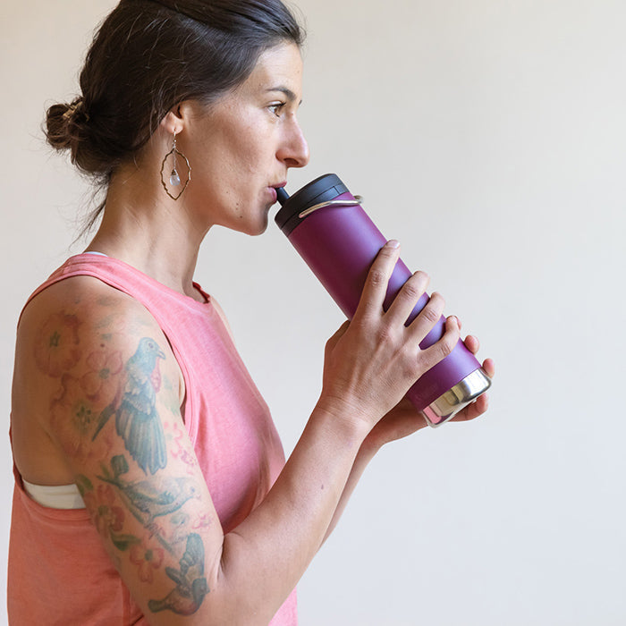 tkwide-twist-cap-with-straw-kit-z5 K20TKWPT-PP-T-TWIST-straw_cap_drinking_yoga_lifestyle_64bb08ca-98d0-4e89-83fd-b166cda65ccd.jpg