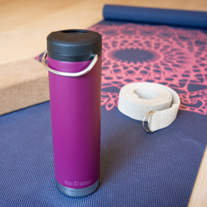 tkwide-twist-cap-with-straw-kit-z5 K20TKWPT-PP-T-TWIST-yoga_bottle_closed_lifestyle_a5ac6535-9c60-42bb-86fe-b94b5cef2b68.jpg