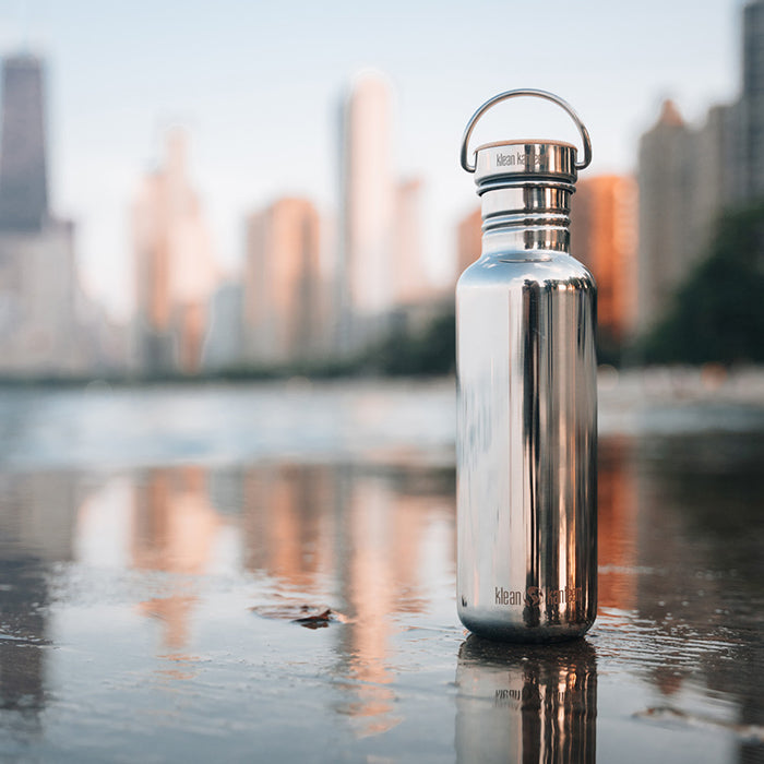 27oz-reflect-with-bamboo-cap-o5 K27SSLRF-MS-BAMBOO_reflecttion_bottle_lifestyle.jpg
