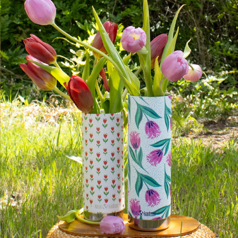16oz-tkwide-with-cafe-red-tulips-v3 bottles_seasonal_spring_flowers_2_square.jpg
