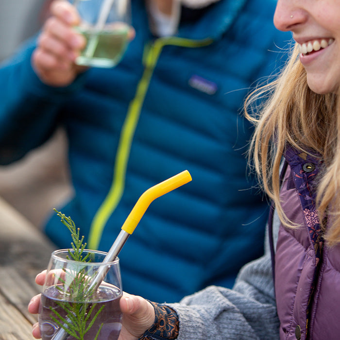 straw-4-pack-o6 recycled_steel_straw_drink_smile_lifestyle.jpg