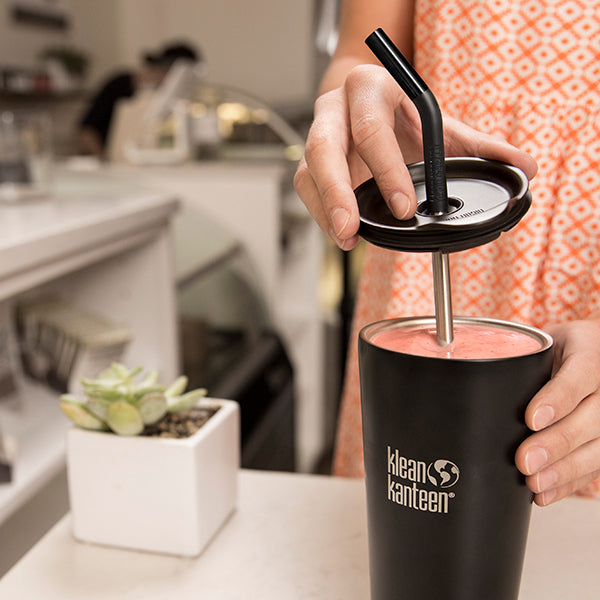 tumbler-straw-lid-with-straw-s8 steel_straw_smoothie-At-Counter-With-Lid_lifestyle_a071dbd2-9fd8-4eea-b04c-2a3732ff8612.jpg